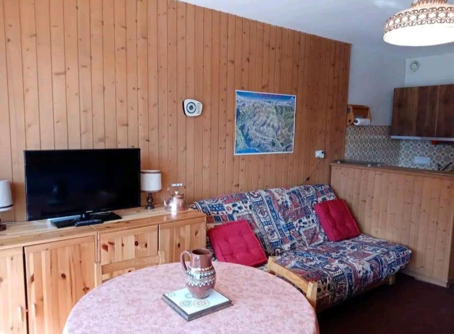 Studio 2 A 4 Pers Proximite Immediate Du Centre Chatel Bagian luar foto